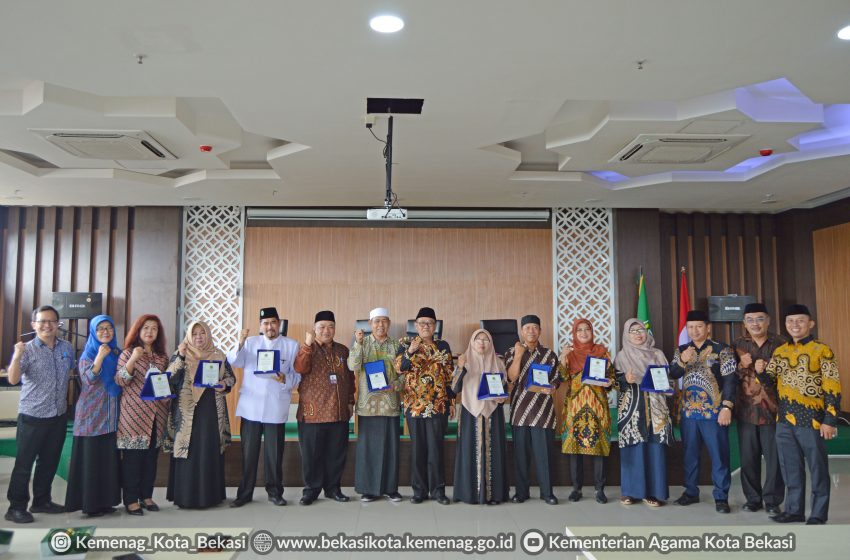  Pelepasan Purnabakti Tahun 2022 di Lingkungan Kantor Kementerian Agama Kota Bekasi