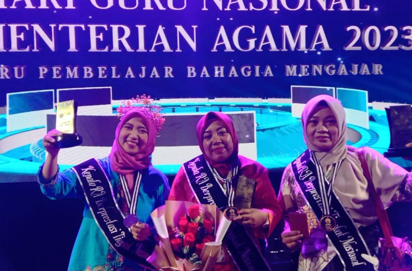  Kepala RA Muslimat Kota Bekasi Meraih Juara II Anugerah GTK Madrasah 2023 pada Hari Guru Nasional
